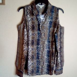 Nwot boston proper snake cold shoulder top